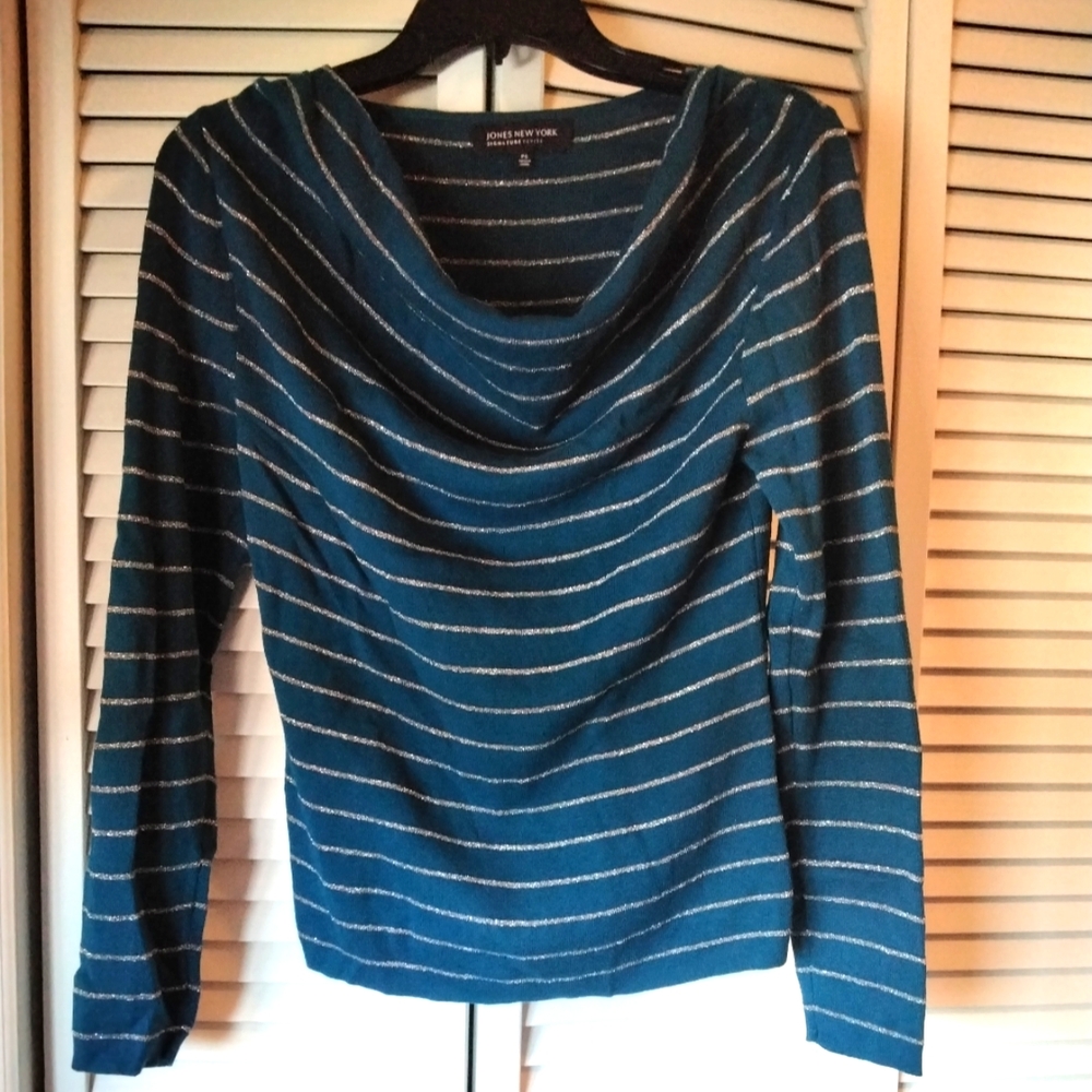 JONES NEW YORK Cowl Light Sweater, barely worn